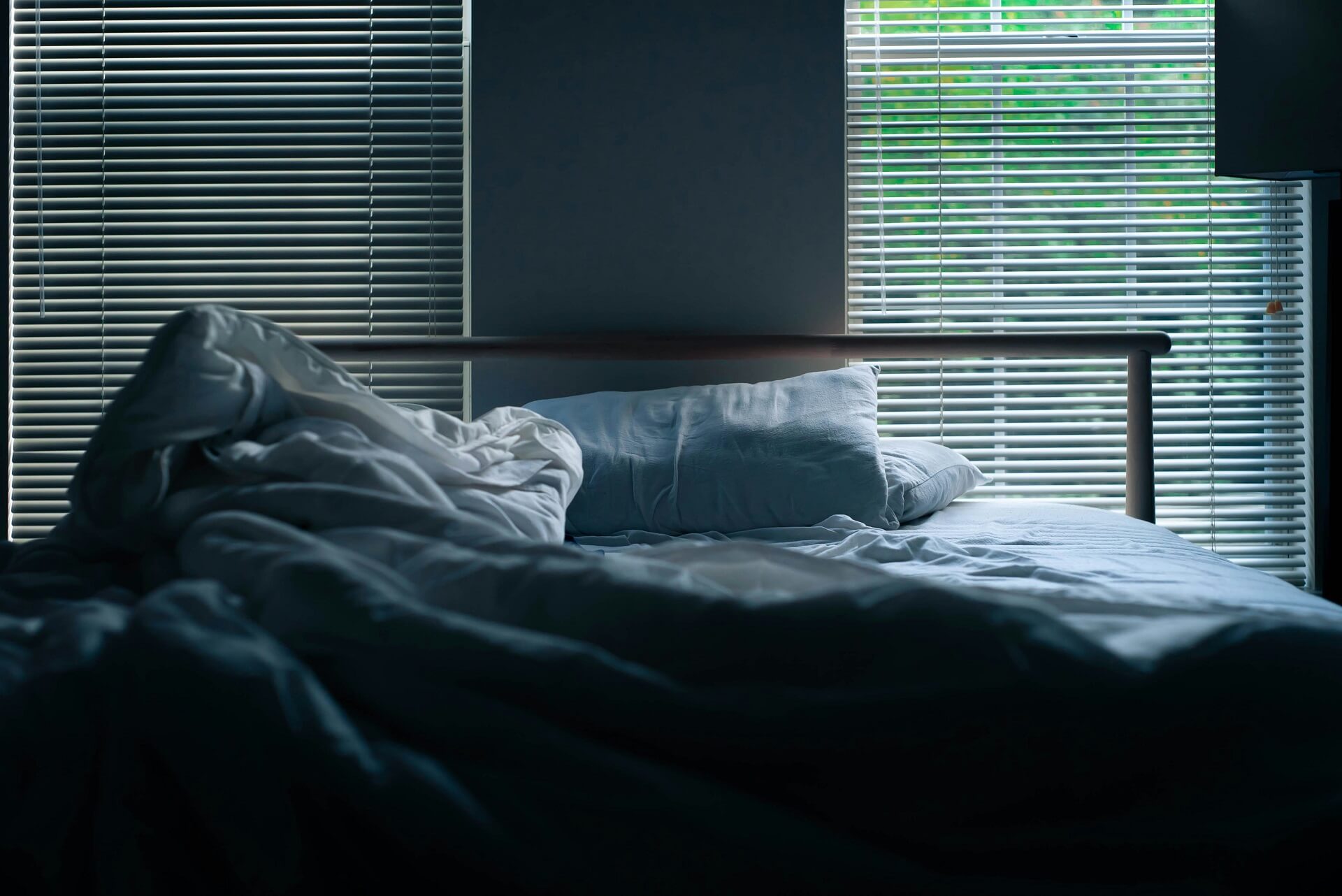Leichter und besser einschlafen: Wie man eine abendliche Schlafroutine schafft